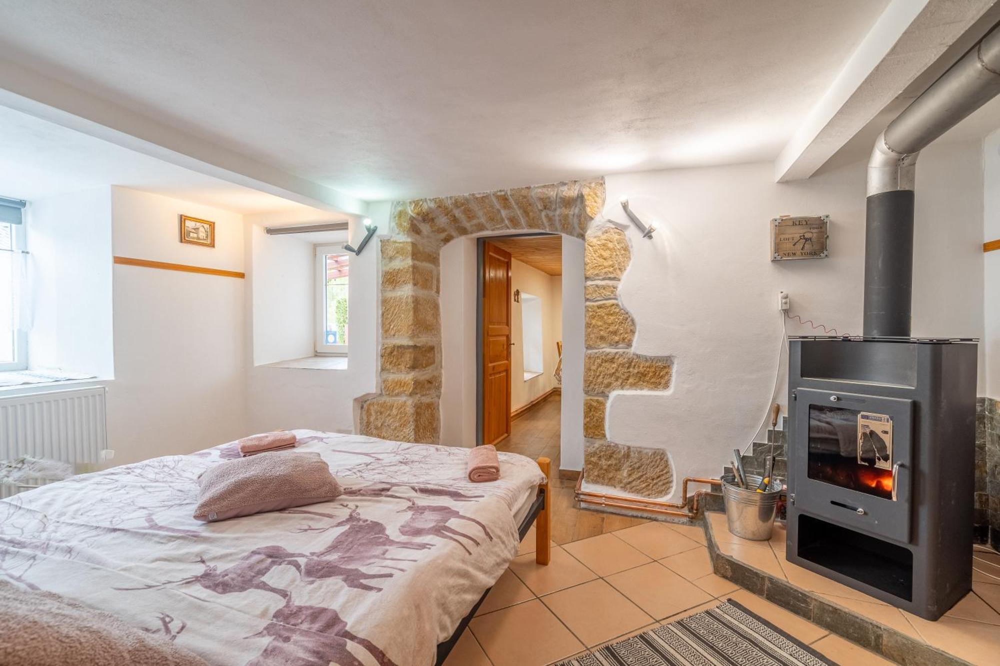 Apartman Karin Rovensko pod Troskami Εξωτερικό φωτογραφία